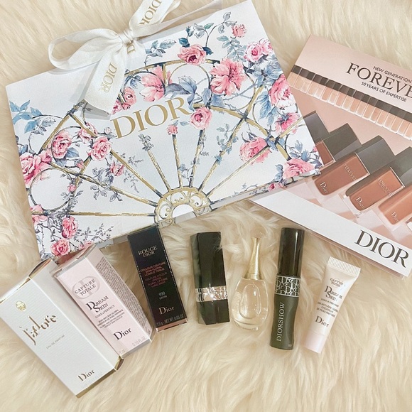 Dior Beauty Luxury 6pc Gift Set - Picture 4 of 14